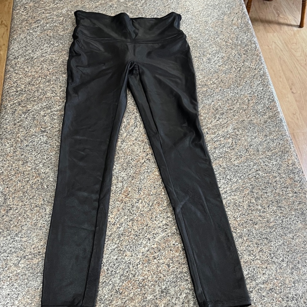 Spanx Faux Leather Leggings size Small